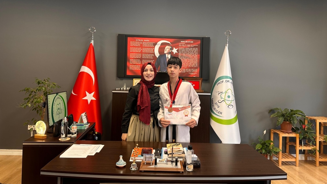 Öğrencimiz MEB Yıldızlar Taekwando Grup Müsabakaları’nda 3.oldu